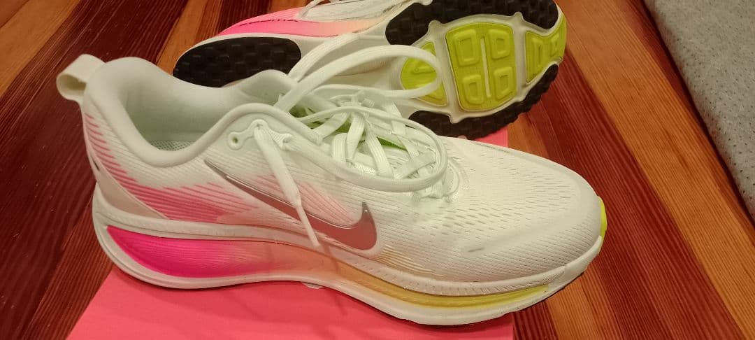 Nike Vomero ナイキ　ボメロ18 26.0cm