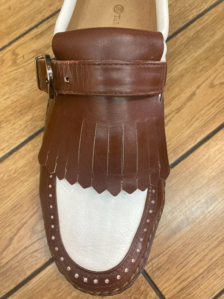 中古！貴重！超高級ゴルフシューズ　茶×白　高島屋Ｔａｋａｓｈｉｍａｙａ25.0