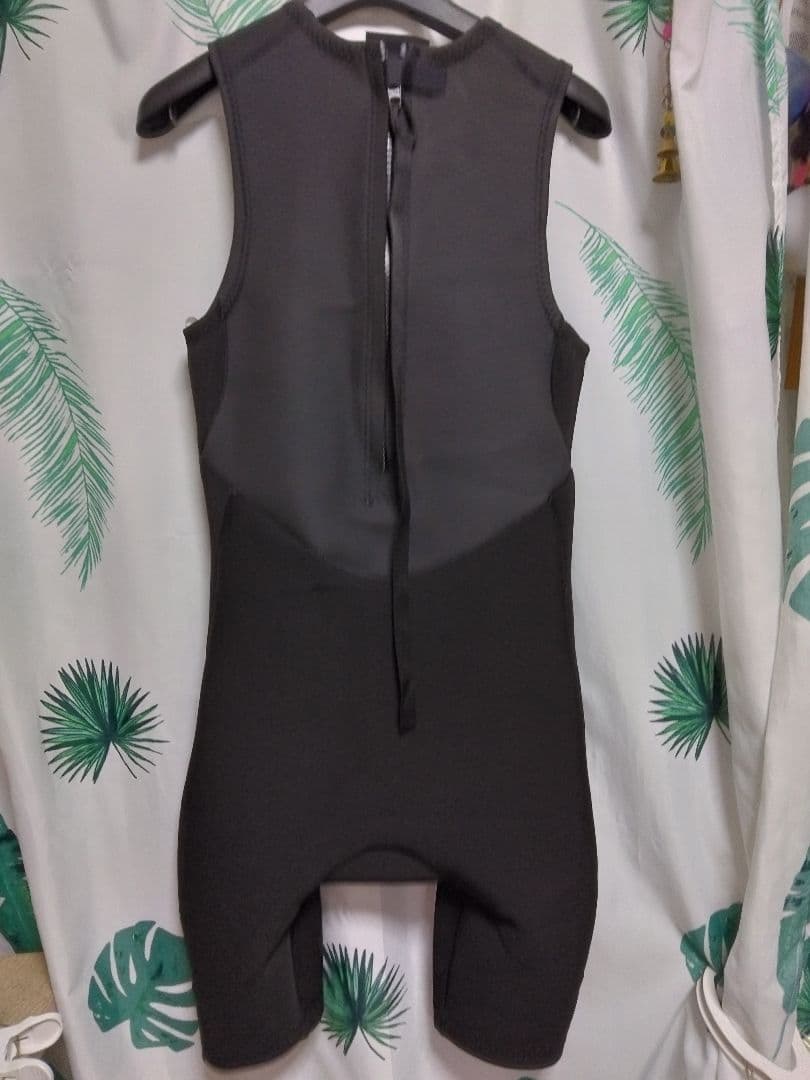 値下げ　Ripcurl (リップカール) ウェットスーツ、ショートジョン 未使用