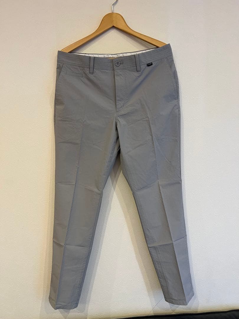 Travis Mathewライトグレー XL ストレッチテーパードパンツ