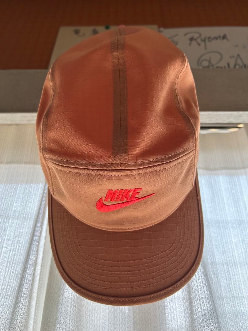 Nike ベンチコート クリーニング済み、キャップ、シューズ袋、リストバンド
