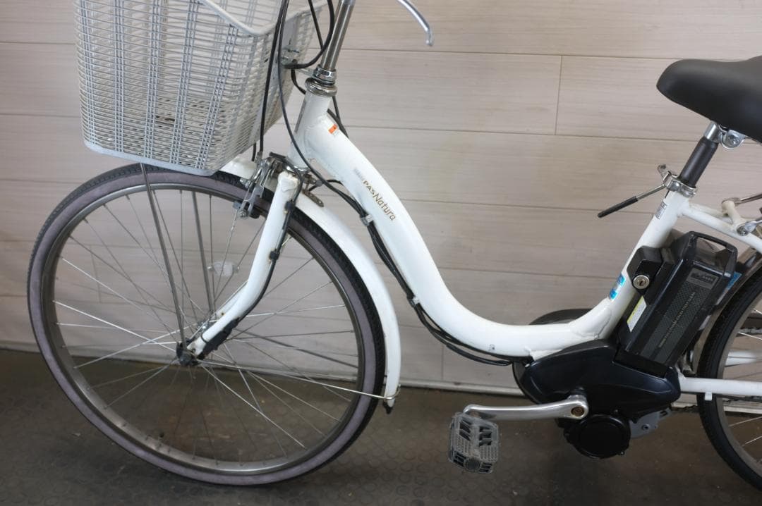 電動自転車ブリヂストン製　アシスタ　26インチ　3段　12.8Ah充電器あり