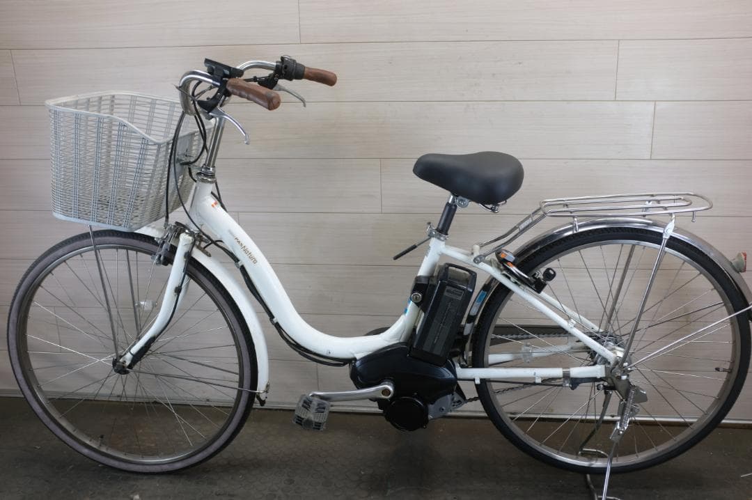 電動自転車ブリヂストン製　アシスタ　26インチ　3段　12.8Ah充電器あり