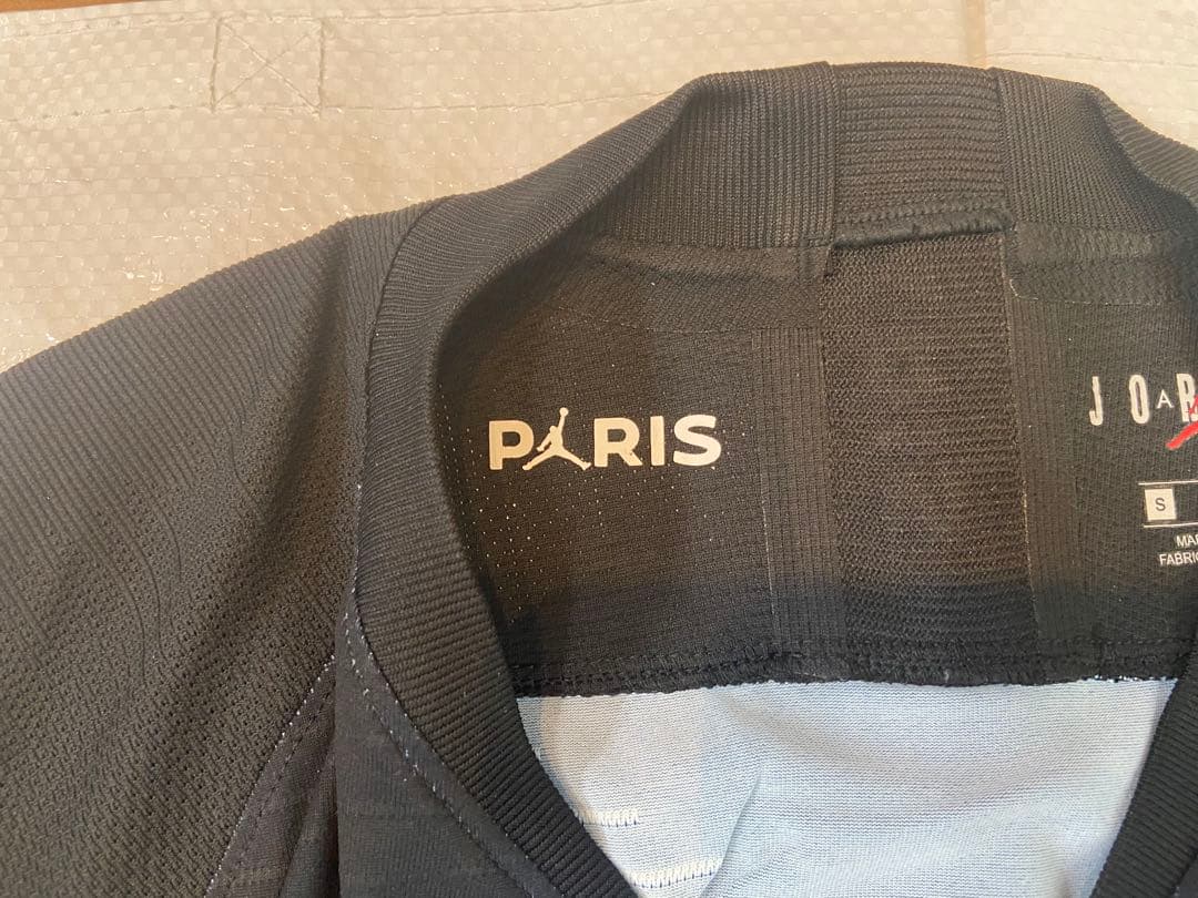 Paris Saint-Germain ブラックシャツ