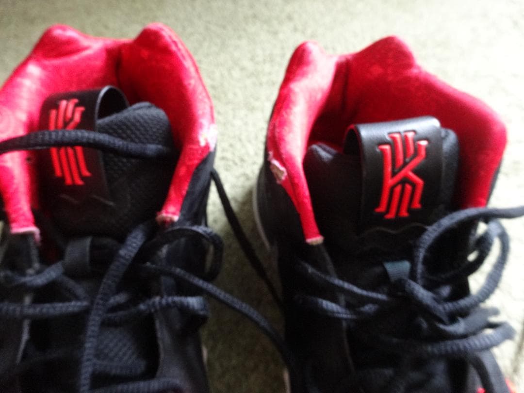 NIKE　スニーカー　カイリーアービング　KYRIE4　28cm