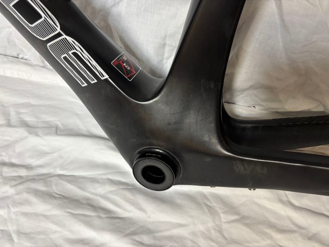 ニールプライド　カーボンフレーム　ALIZE NEILPRYDE
