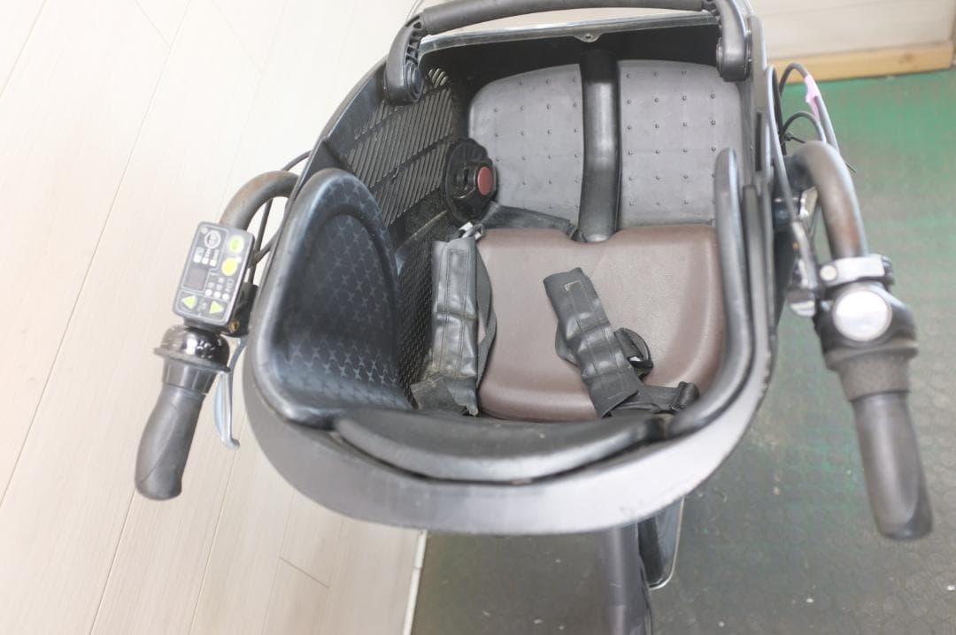 ぐみー )BS アンジェリーノ 3段変速 充電器付属カゴ変更キー追加