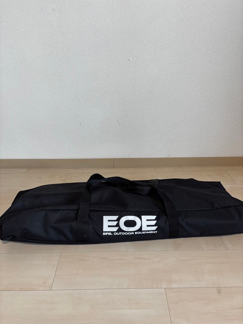 折りたたみ木製アウトドアテーブル　Eifel outdoor Equipment