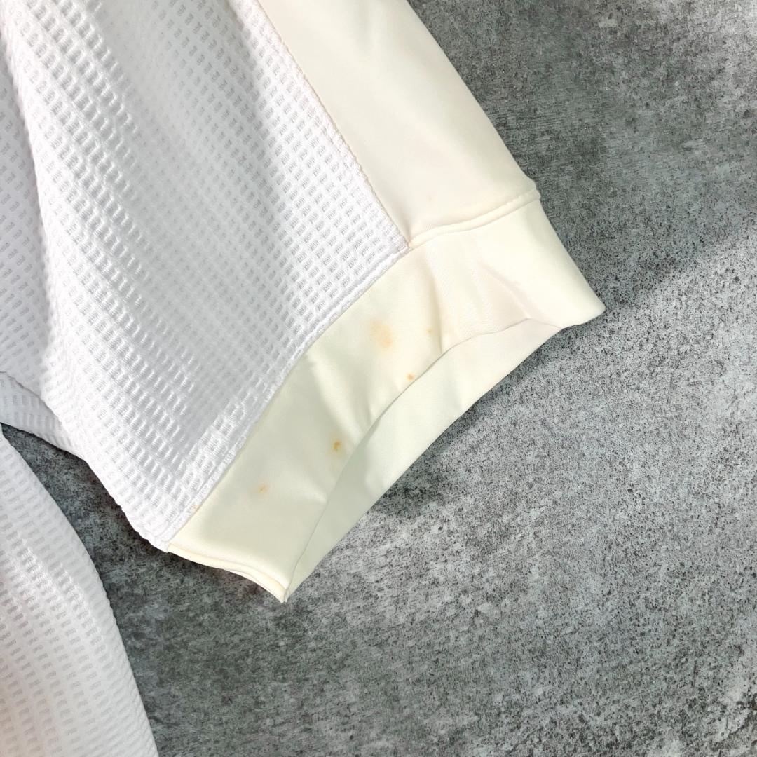 UMDER ARMOUR　ベースボールシャツ　半袖　ホワイト　ロゴ　ポリエステル