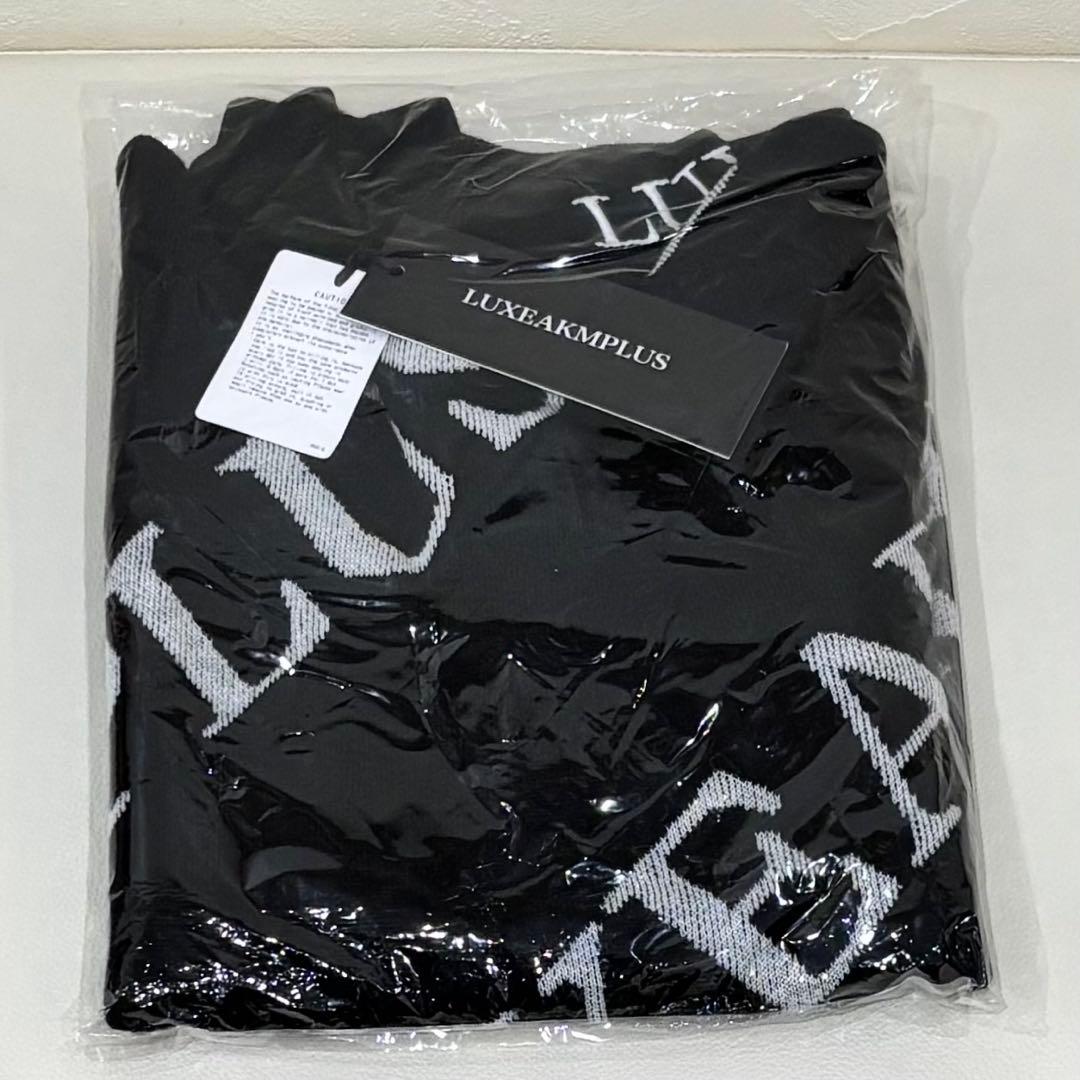 新品【LUXEAKMPLUS】リュクスエイケイエムプラス　ゴルフ 総柄ニット　Ｍ