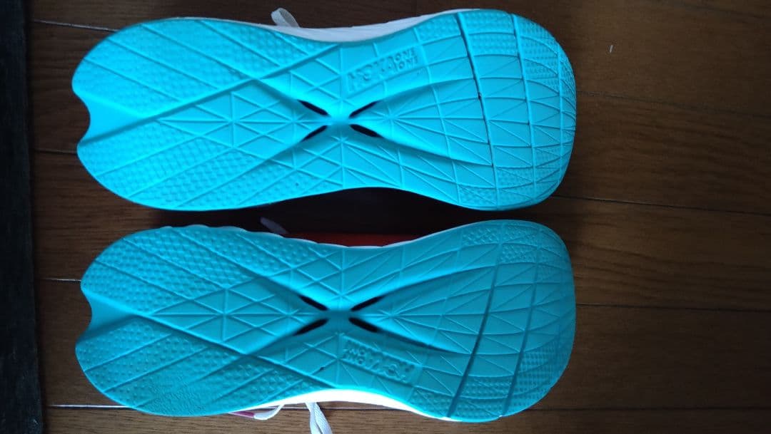 HOKA Carbon X3 ホワイト/オレンジ/ブルー 26.5cm