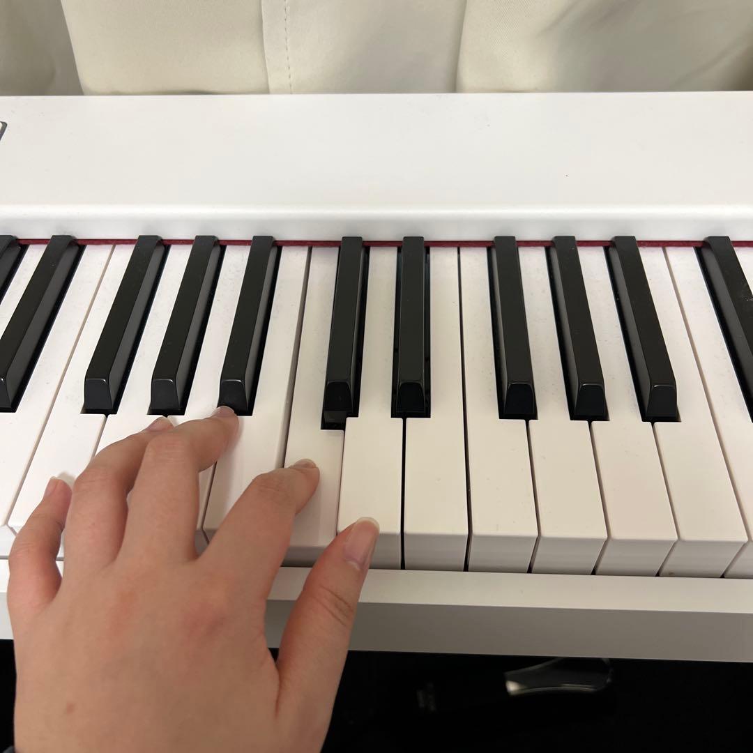 【難あり、値段下げ】KORG 電子ピアノ D1 白 ケース付き コルグ