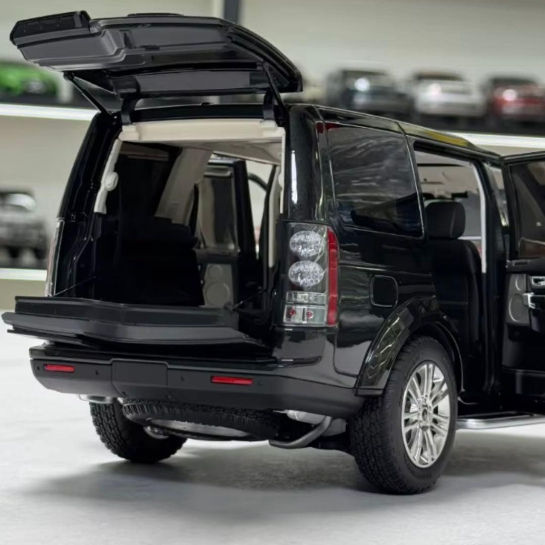 Land Rover Discovery 4 1/18スケールモデルミニカー