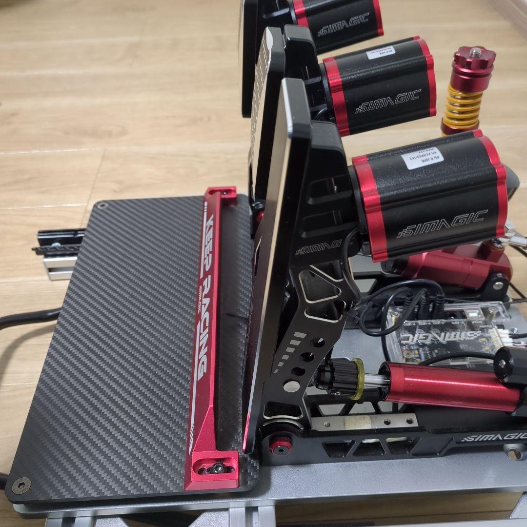 SIMAGIC P2000-100KG.振動システム レースシミュレーター