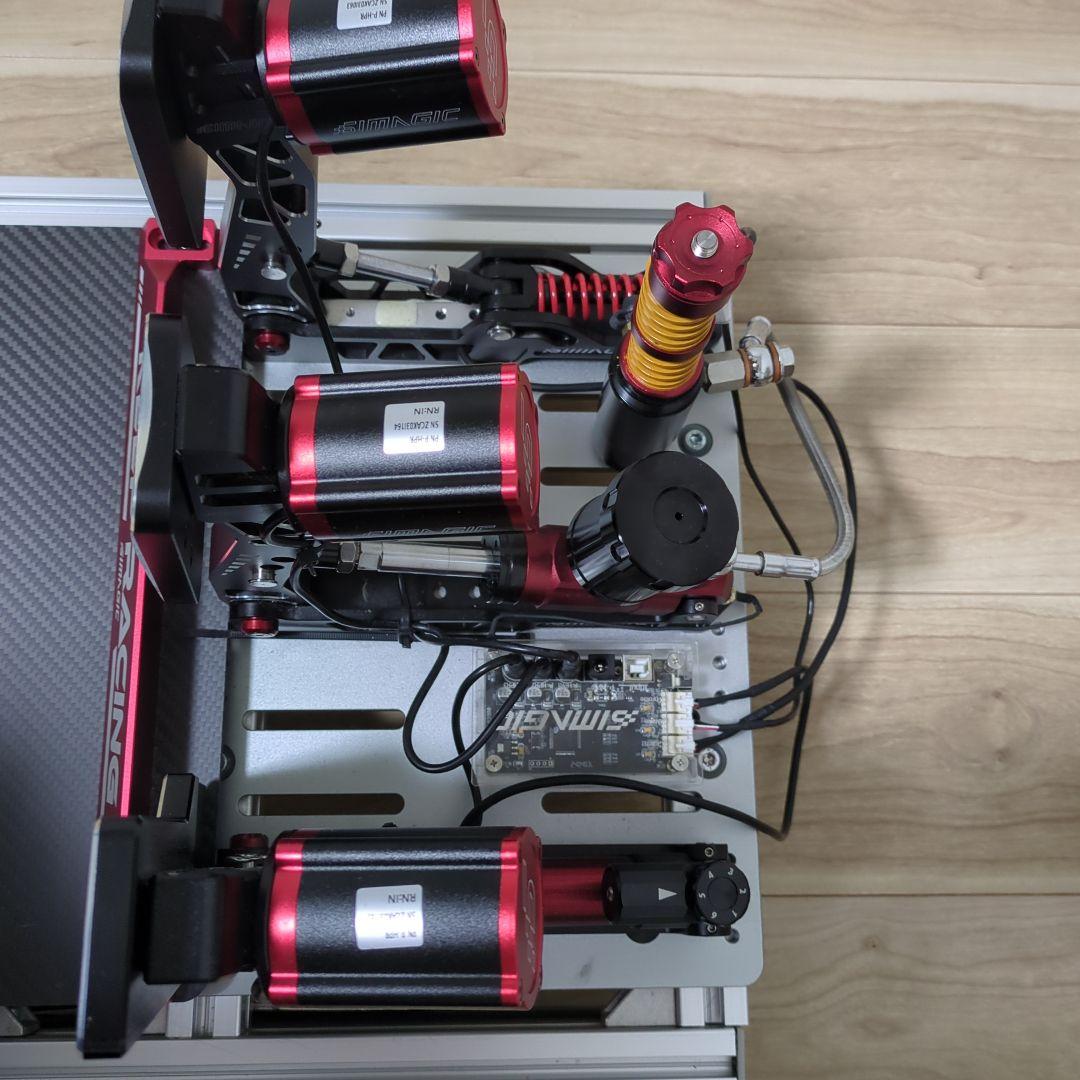 SIMAGIC P2000-100KG.振動システム レースシミュレーター