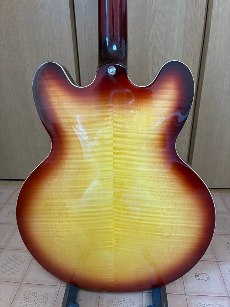 Epiphone ES-335 サンバースト　フィギュアード