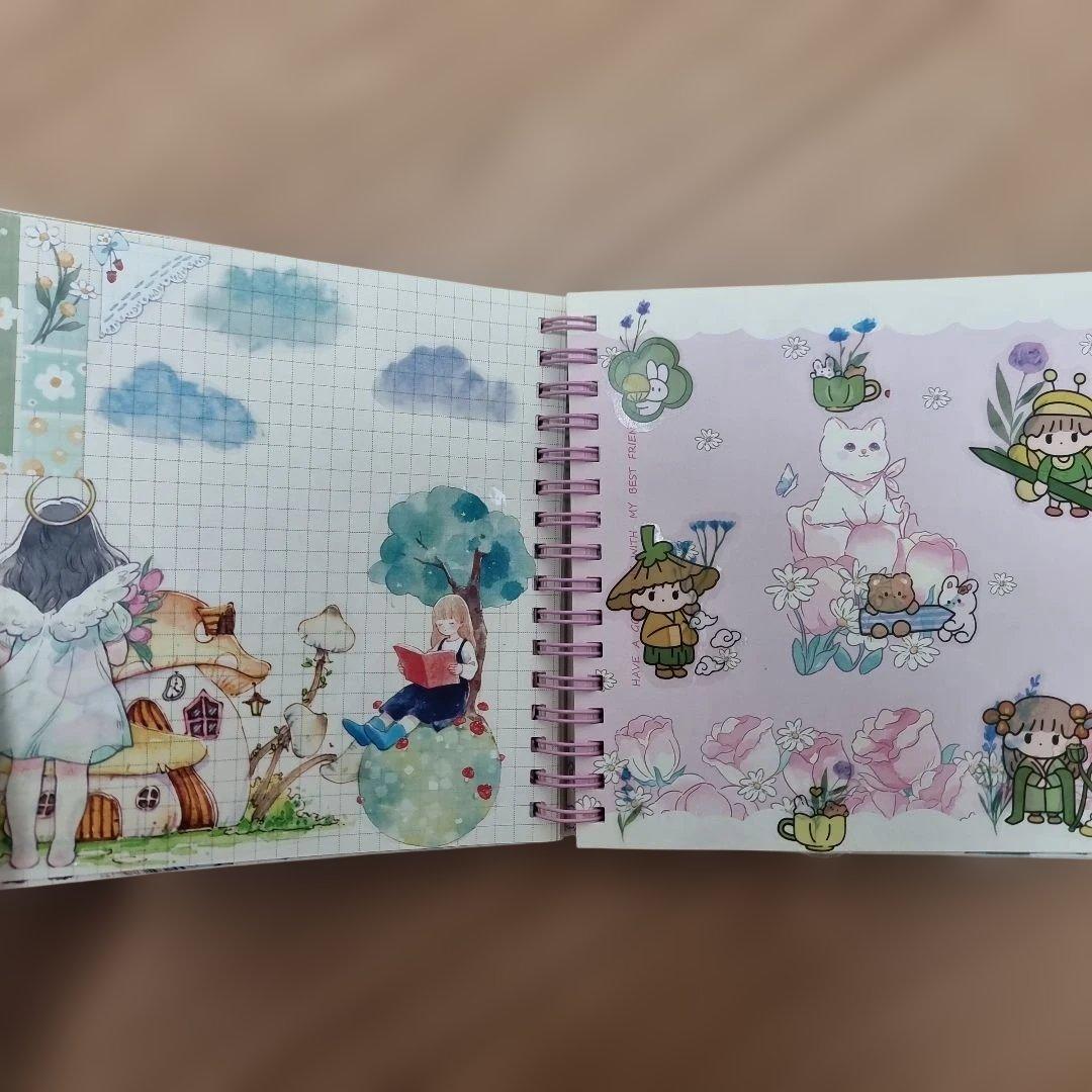 ステッカーがいっぱいの手作り日記
