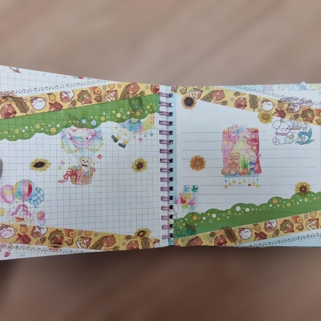 ステッカーがいっぱいの手作り日記