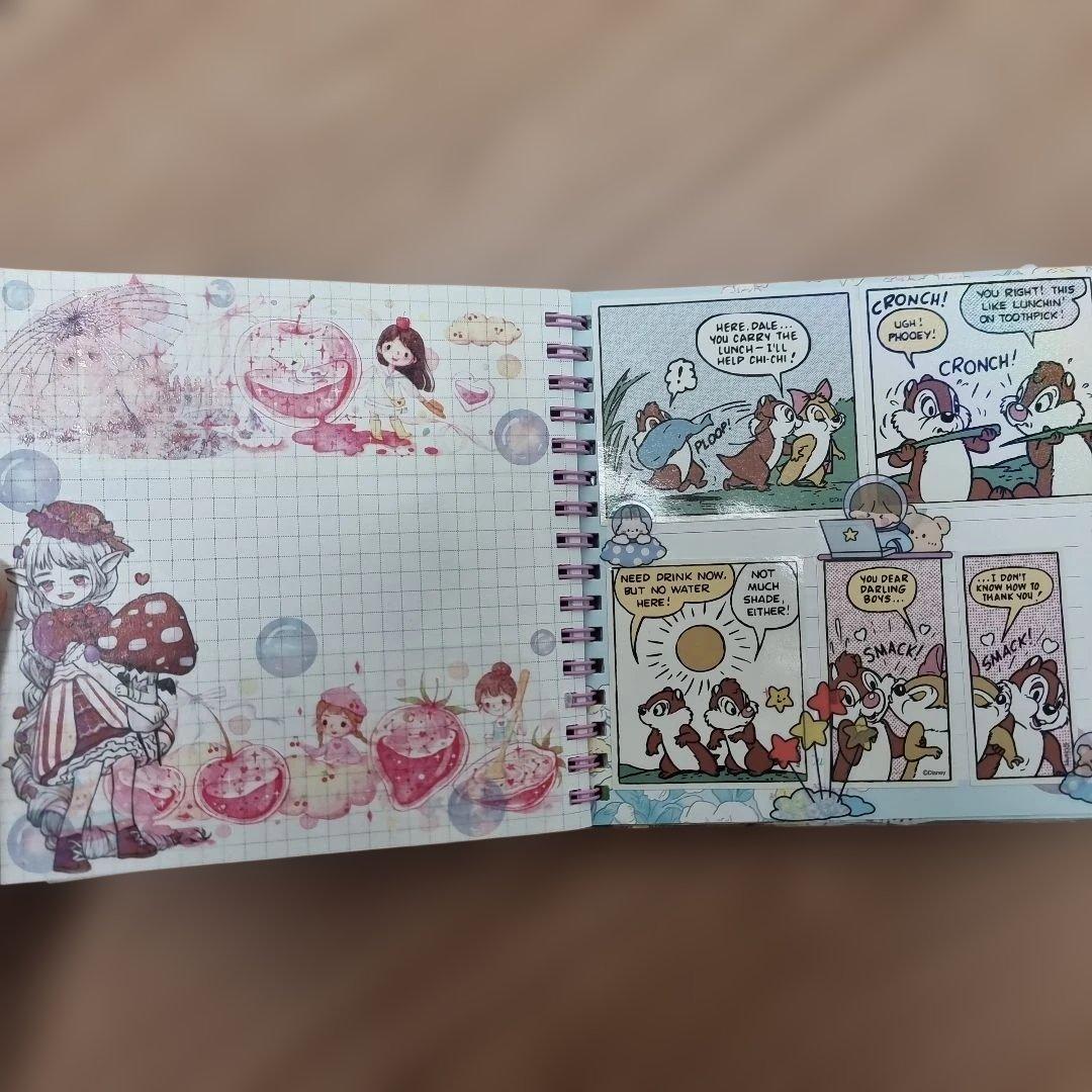 ステッカーがいっぱいの手作り日記