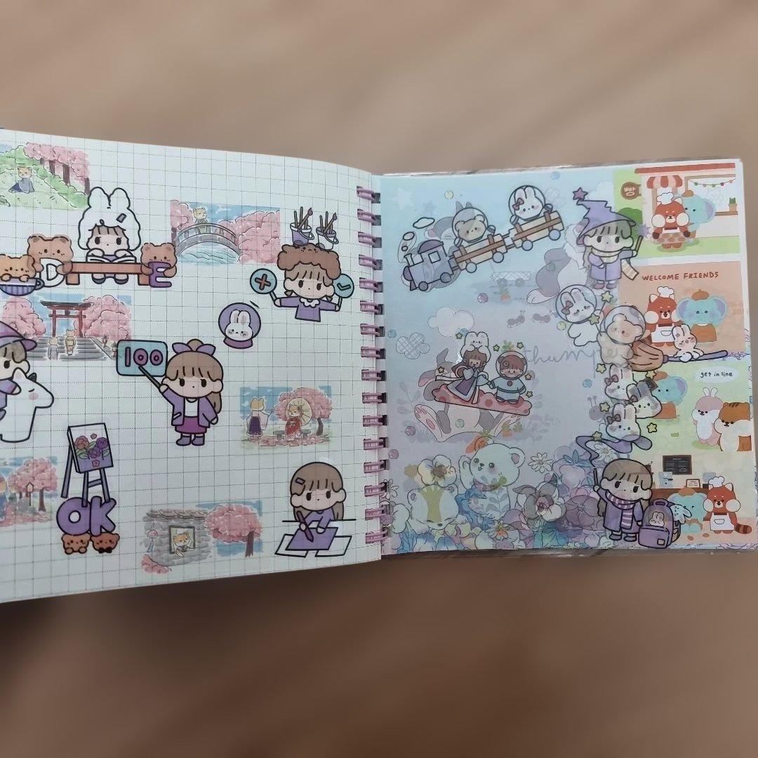 ステッカーがいっぱいの手作り日記