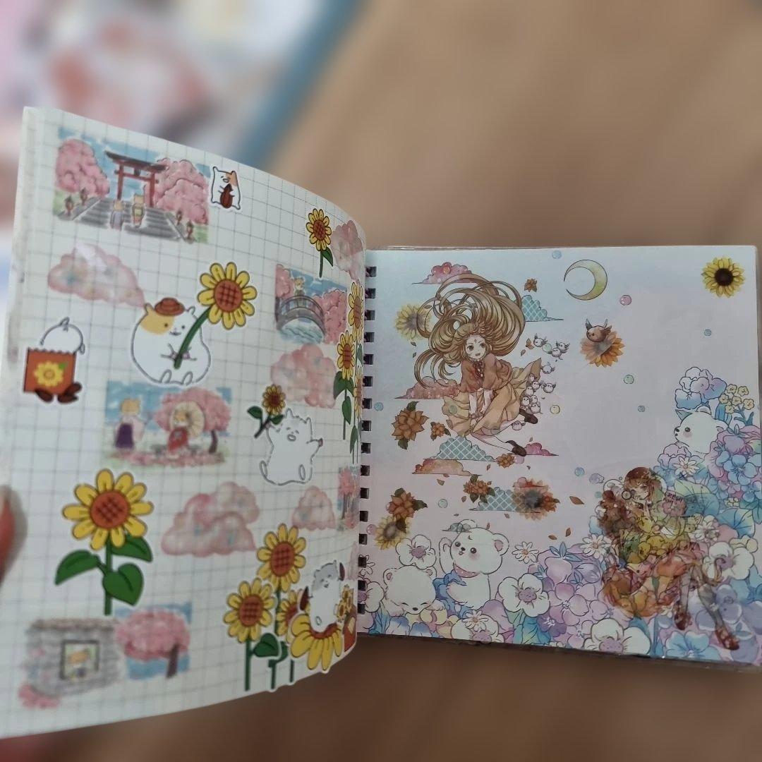 ステッカーがいっぱいの手作り日記