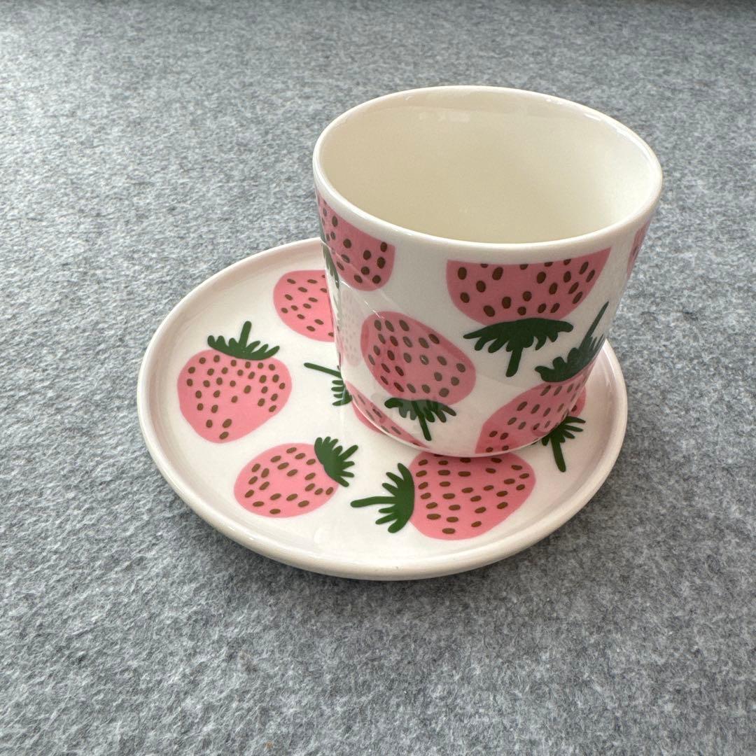 marimekko マンシッカ プレート いちご ピンク マリメッコ ラテマグ