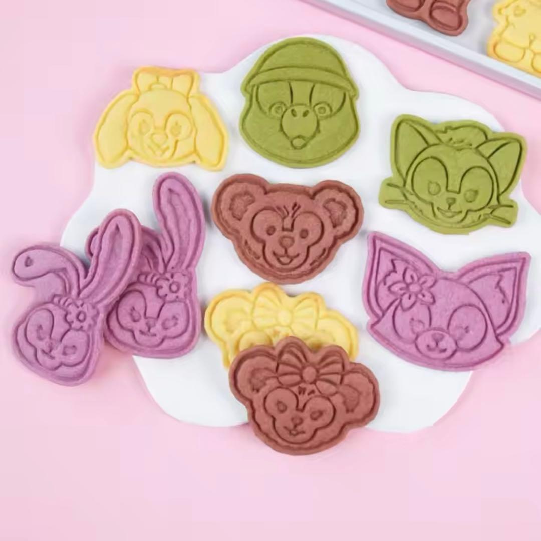 未使用◇ ダッフィーフレンズ 全身 顔型 14個セット クッキー型 お菓子作り