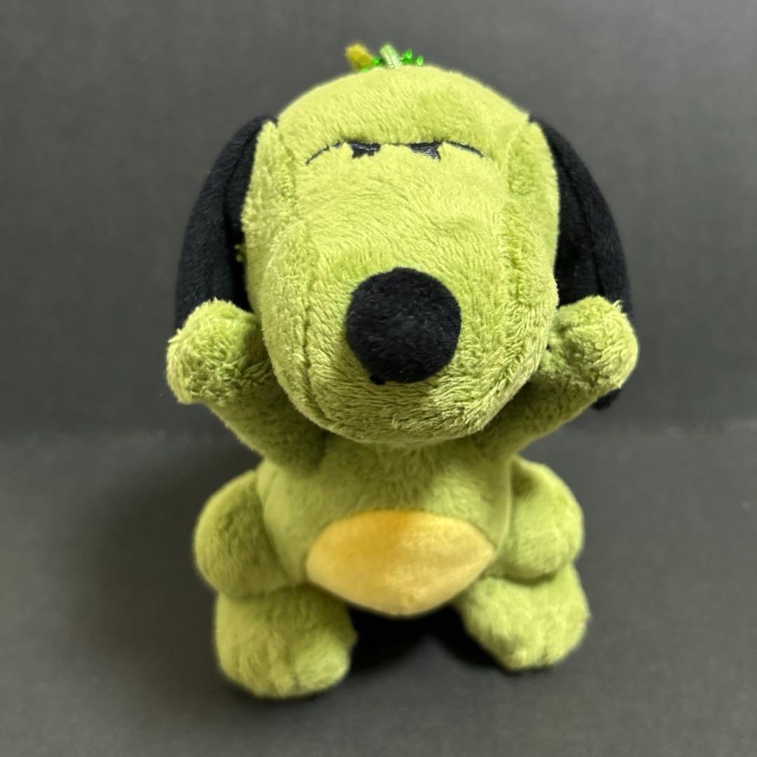 ユニバ　スヌーピー×フライングダイナソー　コラボ　ぬいぐるみバッジキーホルダー