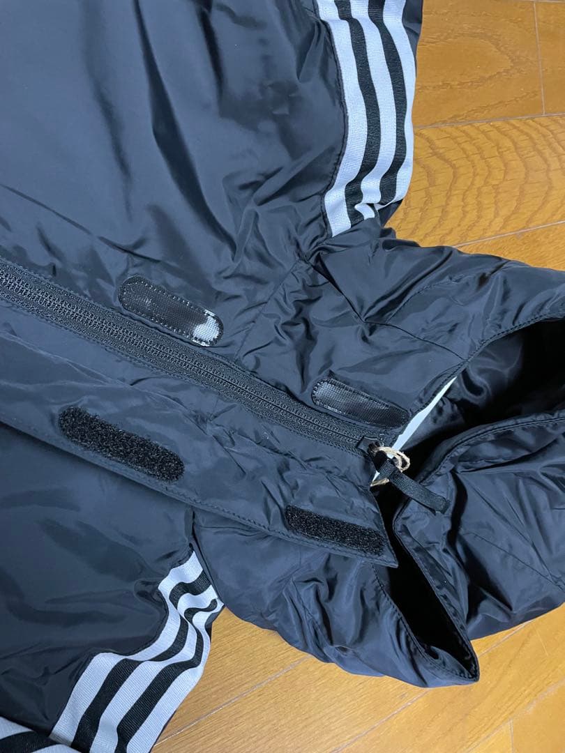 最終価格 新品 Mサイズ アディダス adidas ベンチコート サッカー 防寒