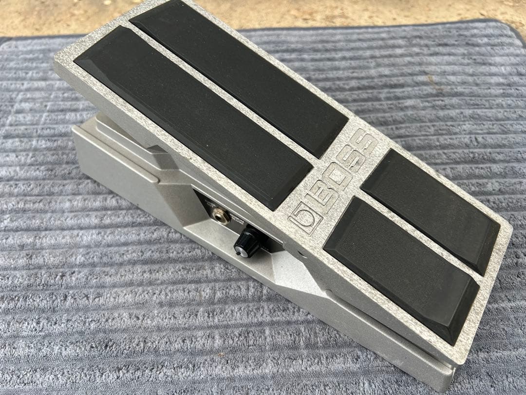 BOSS FV-500L ボリュームペダル　1