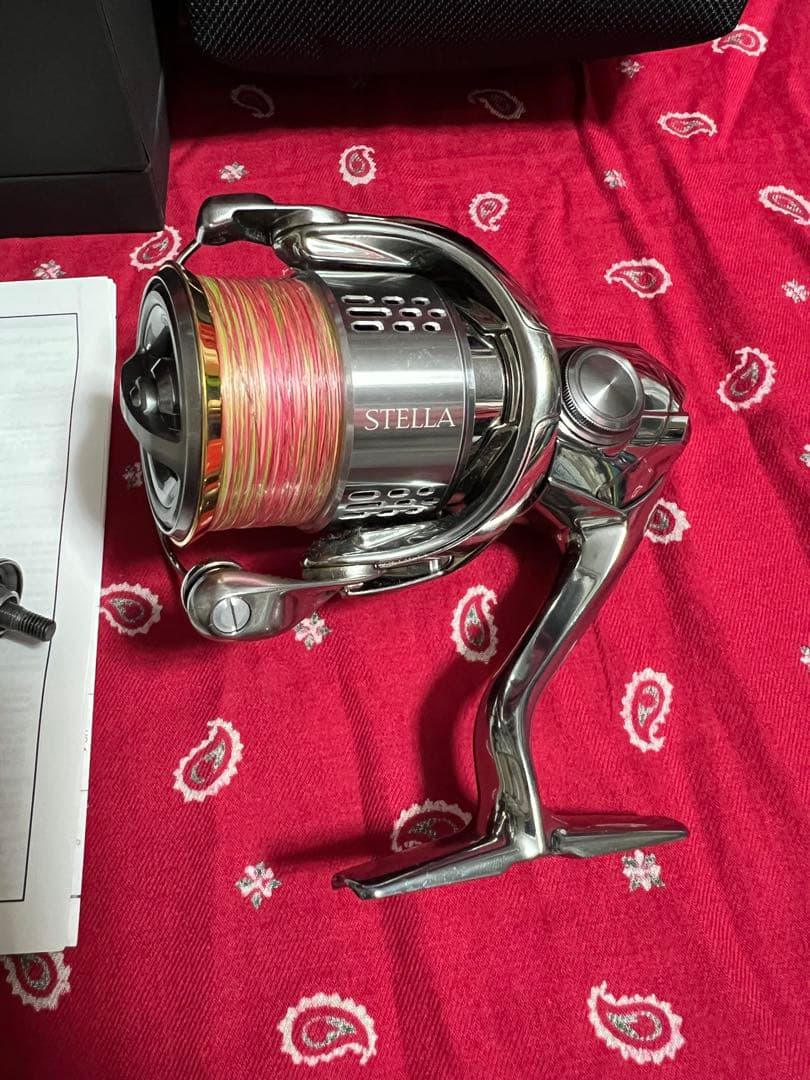 シマノ　SHIMANO スピニングリール　18 ステラ C3000SDHHG