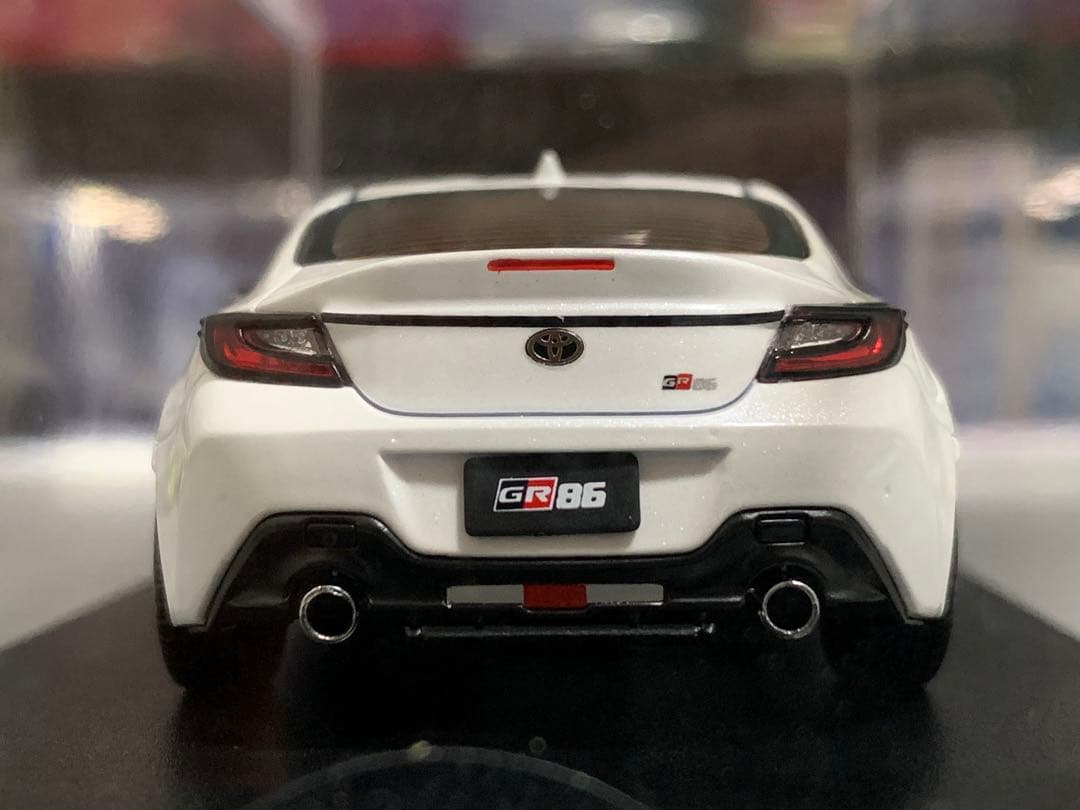 ハイストーリー　GR86 RZ クリスタルホワイトパール　1/43ミニカー