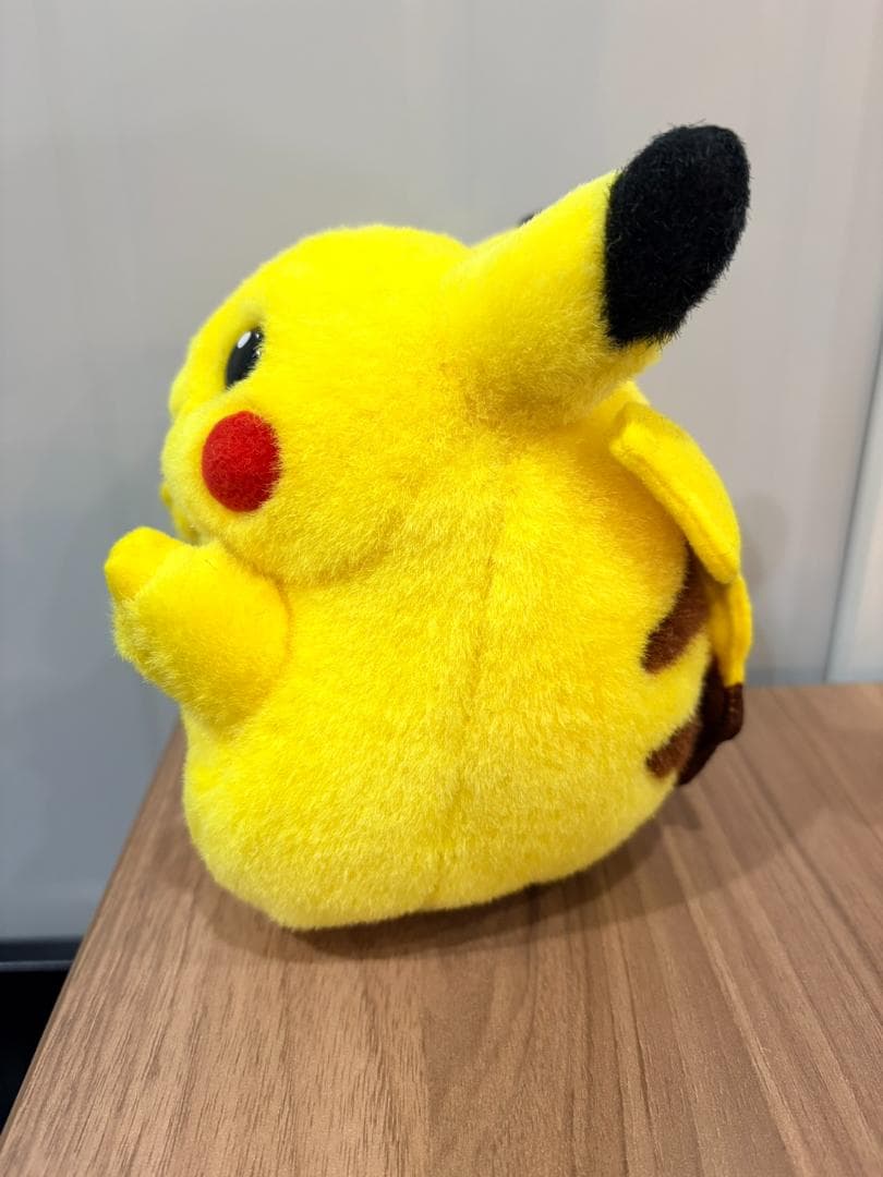 【美品】初期ピカチュウ TOMY ぬいぐるみ ポケモン