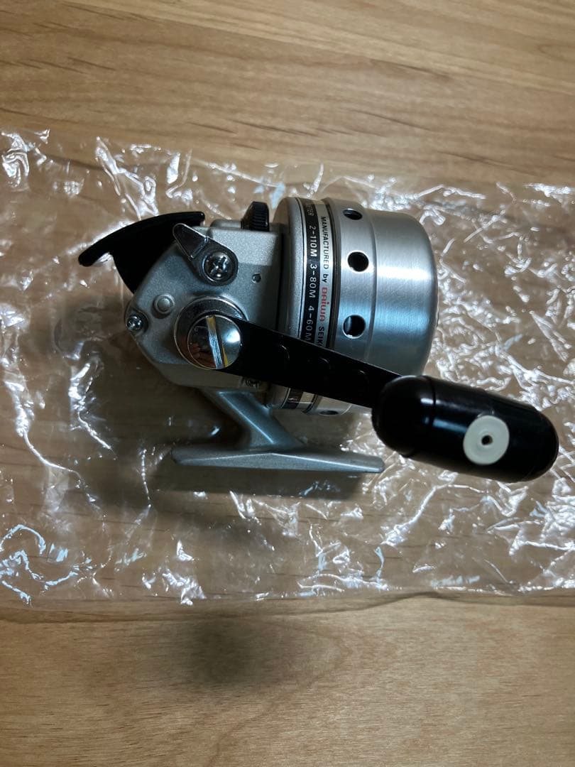 ダイワ　スピンキャスト30 新品未使用　付属品全て有り。　オールドリール