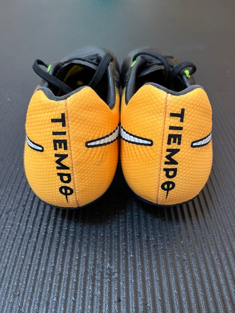NIKE ティエンポ　27cm