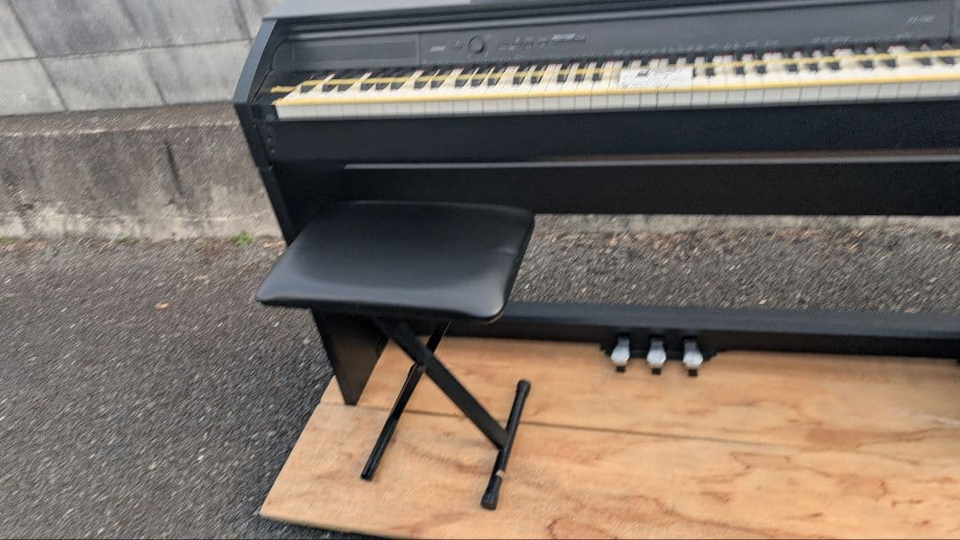 送料込み CASIO privia 電子ピアノ PX-750 2014年製激美品