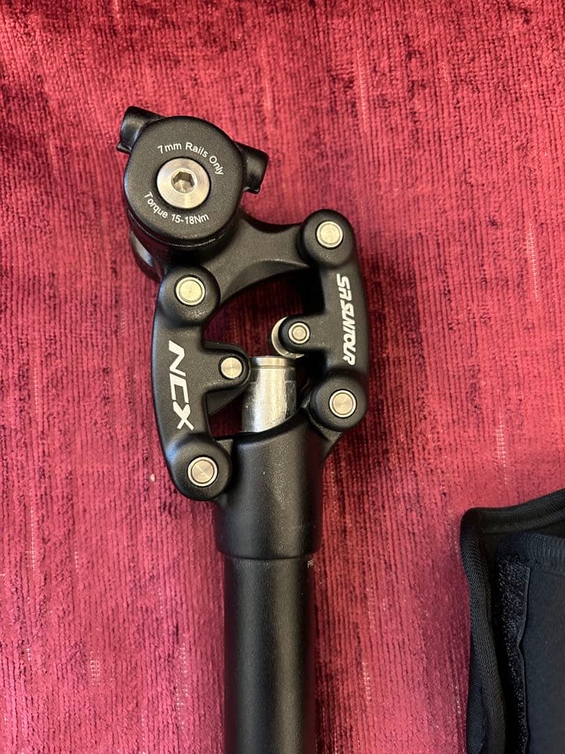 SUNTOUR NCX サスペンションシートポスト 27.2mm