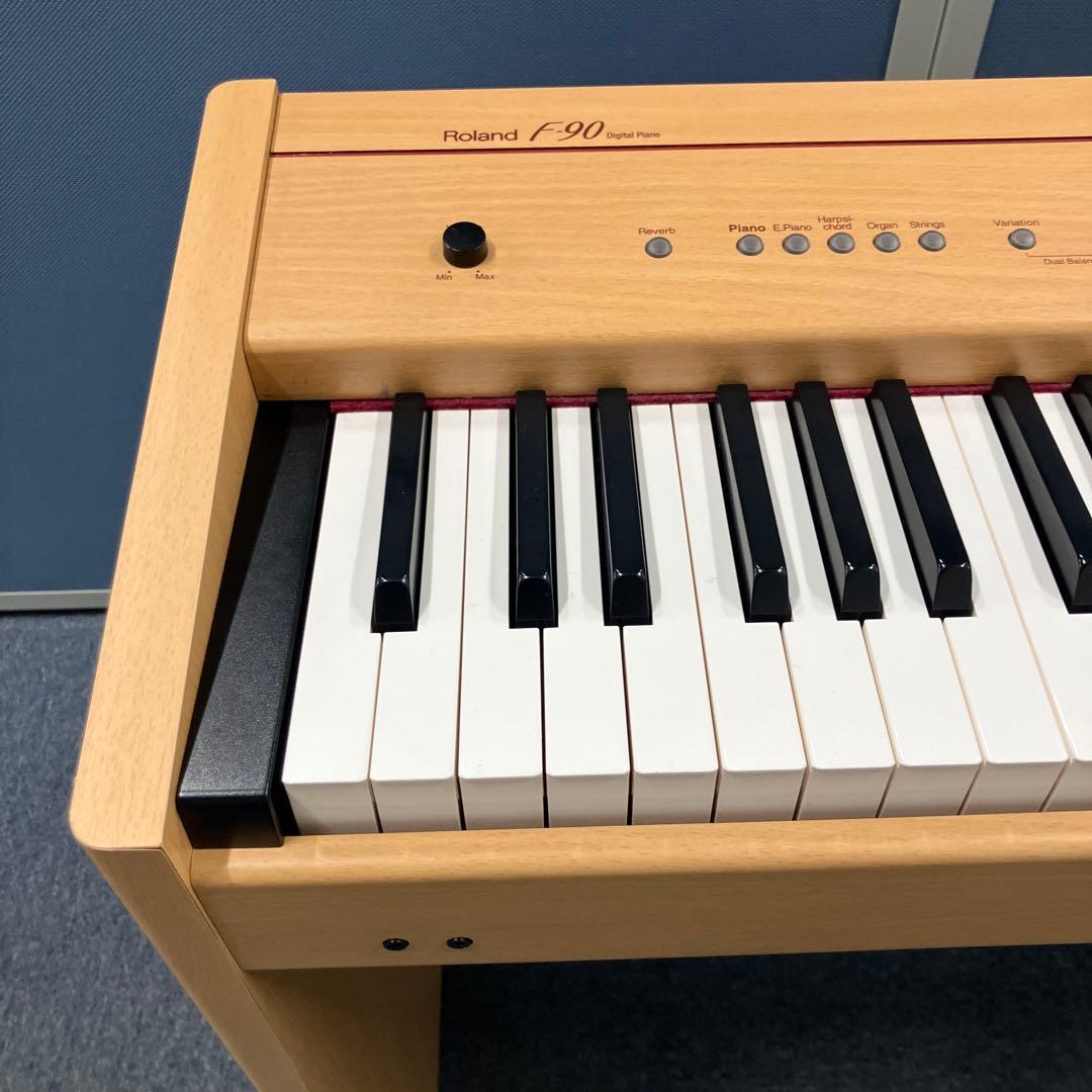 電子ピアノ　Roland F-90