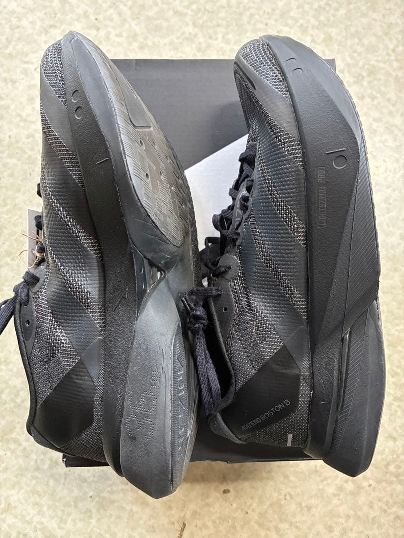 【美品】adidas　アディゼロ　ボストン13　25.5センチ　ブラック