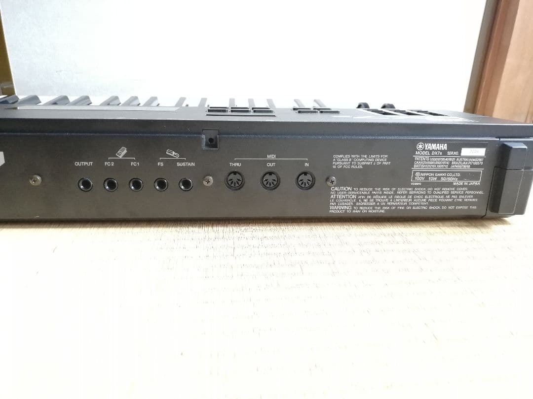 YAMAHA DX7s シンセサイザー ・動作品・電池交換済み