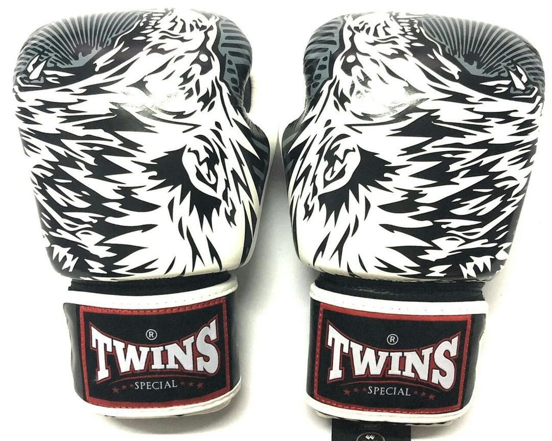 新品 正規 TWINS 本格ボクシンググローブ 黒白熊 /ムエタイ/本革製