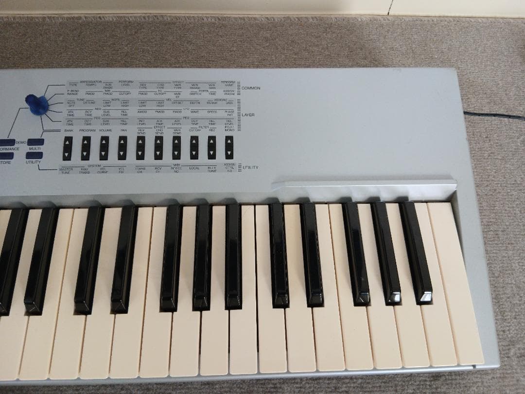 ◆ YAMAHA ◆　シンセサイザー　CS2X 動作確認済