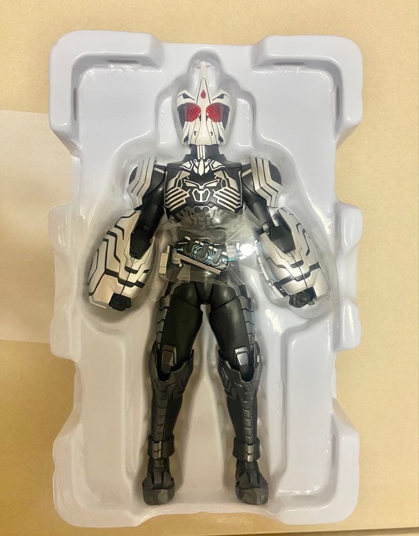 S.H.Figuarts(真骨彫製法) 仮面ライダーオーズ サゴーゾコンボ
