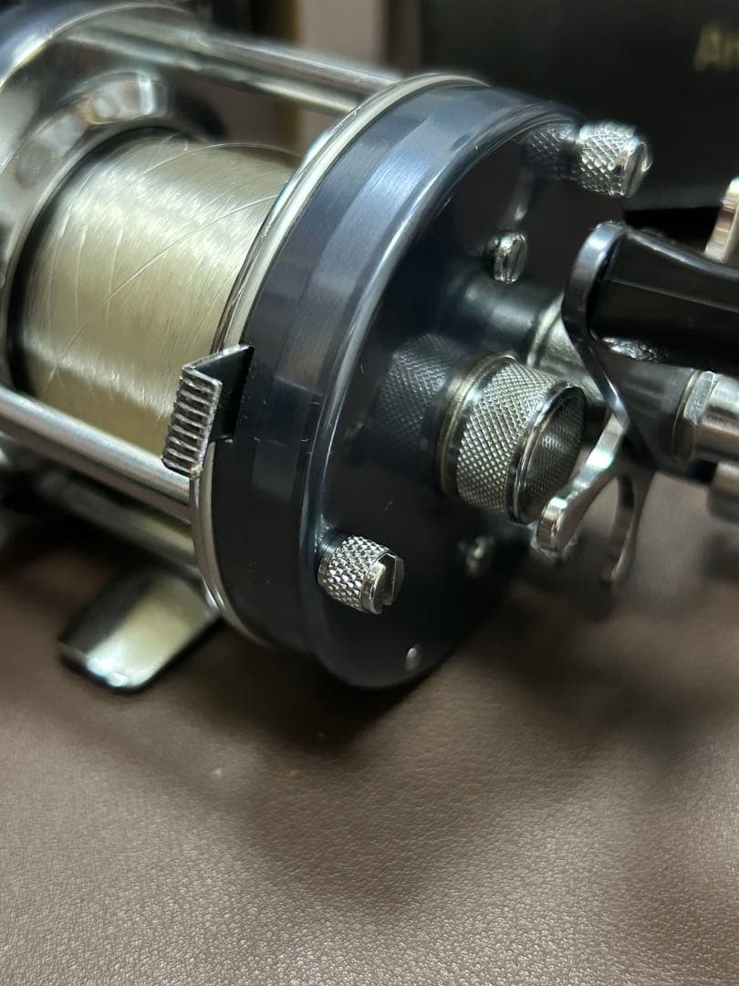 ABU Ambassadeur 5500C ブルーグレー おまけスプール付き