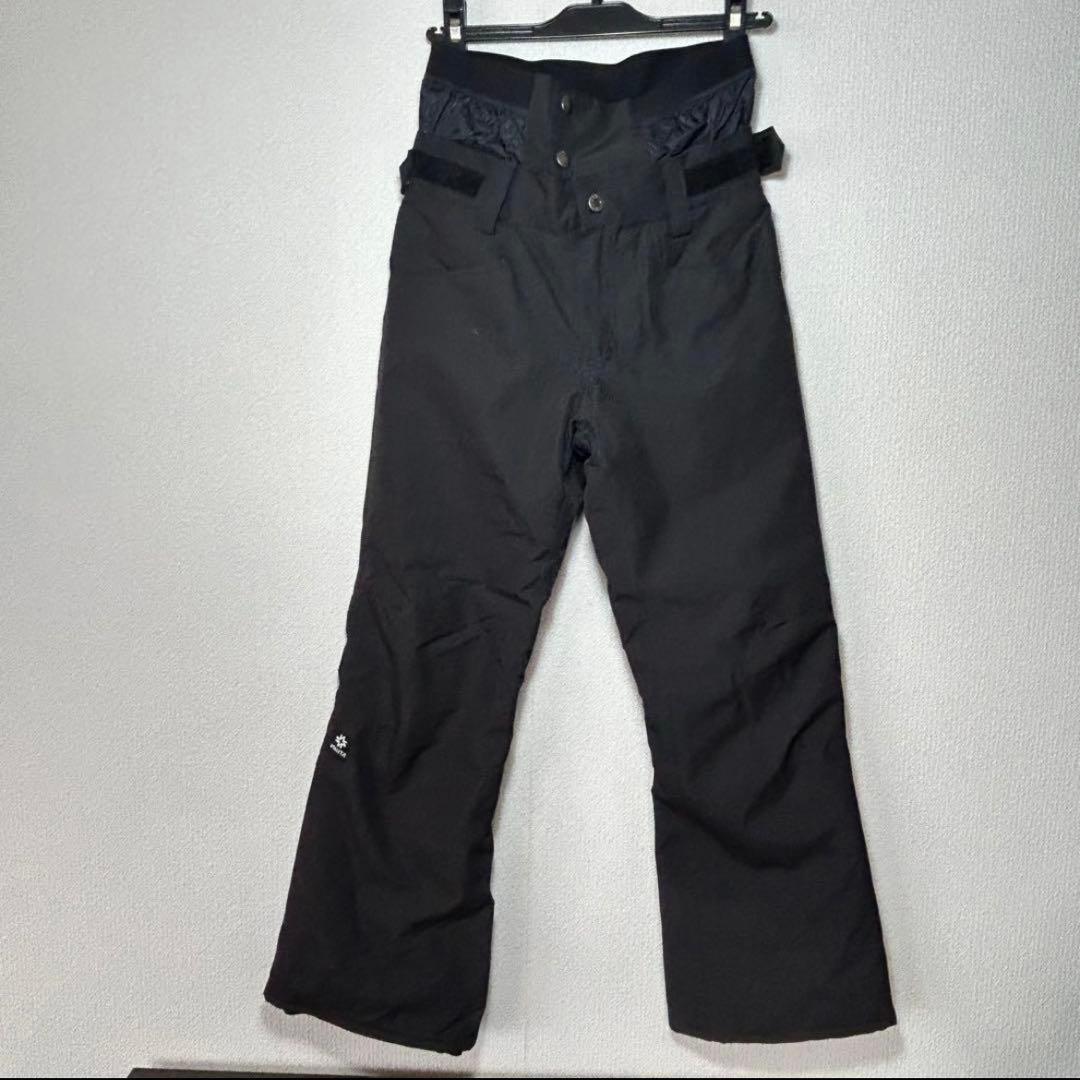 NIKITA ジュニア キッズ スノーボードウェア 上下セットＭサイズ【美品】