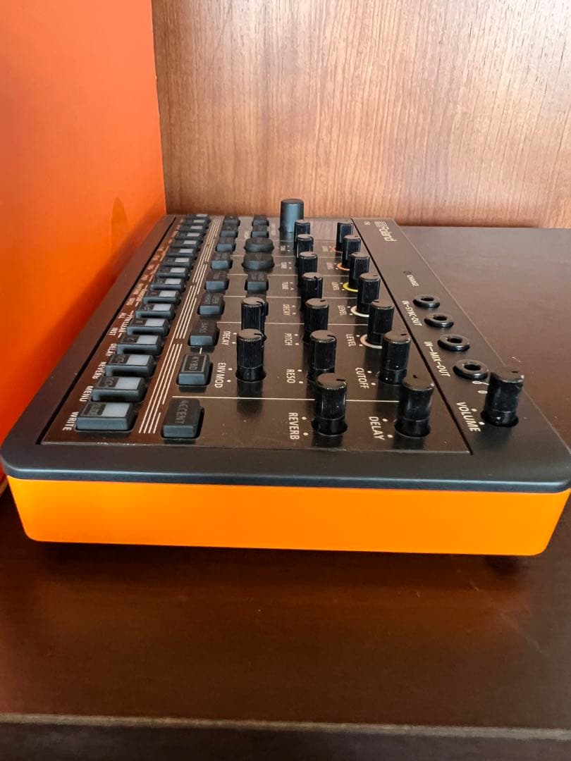 未使用 Roland AIRA Compact T-8 BEAT MACHINE