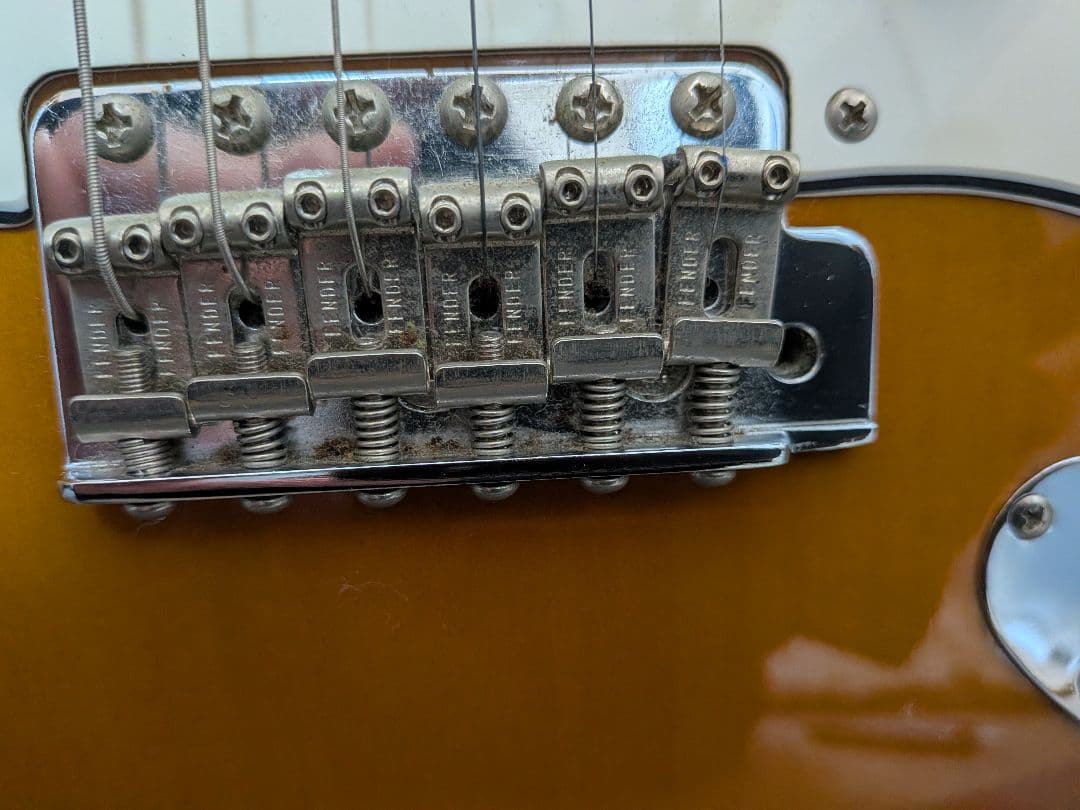 Fender Japan ストラトキャスター ST62 サンバースト Nシリアル