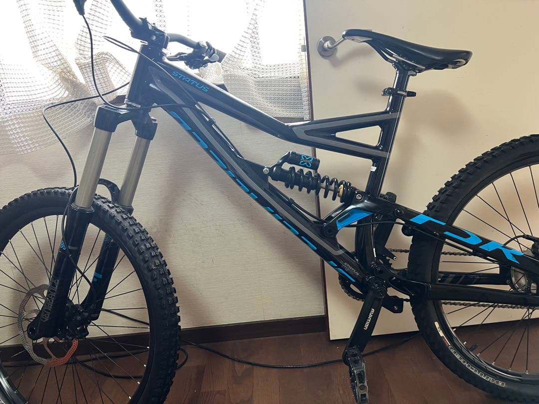 Specialized status 2014 L mtb 26 ダウンヒル
