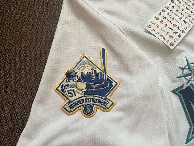 イチロー51背番号引退セレモニーGold淵記念パッチ付ホームジャージUS限定品