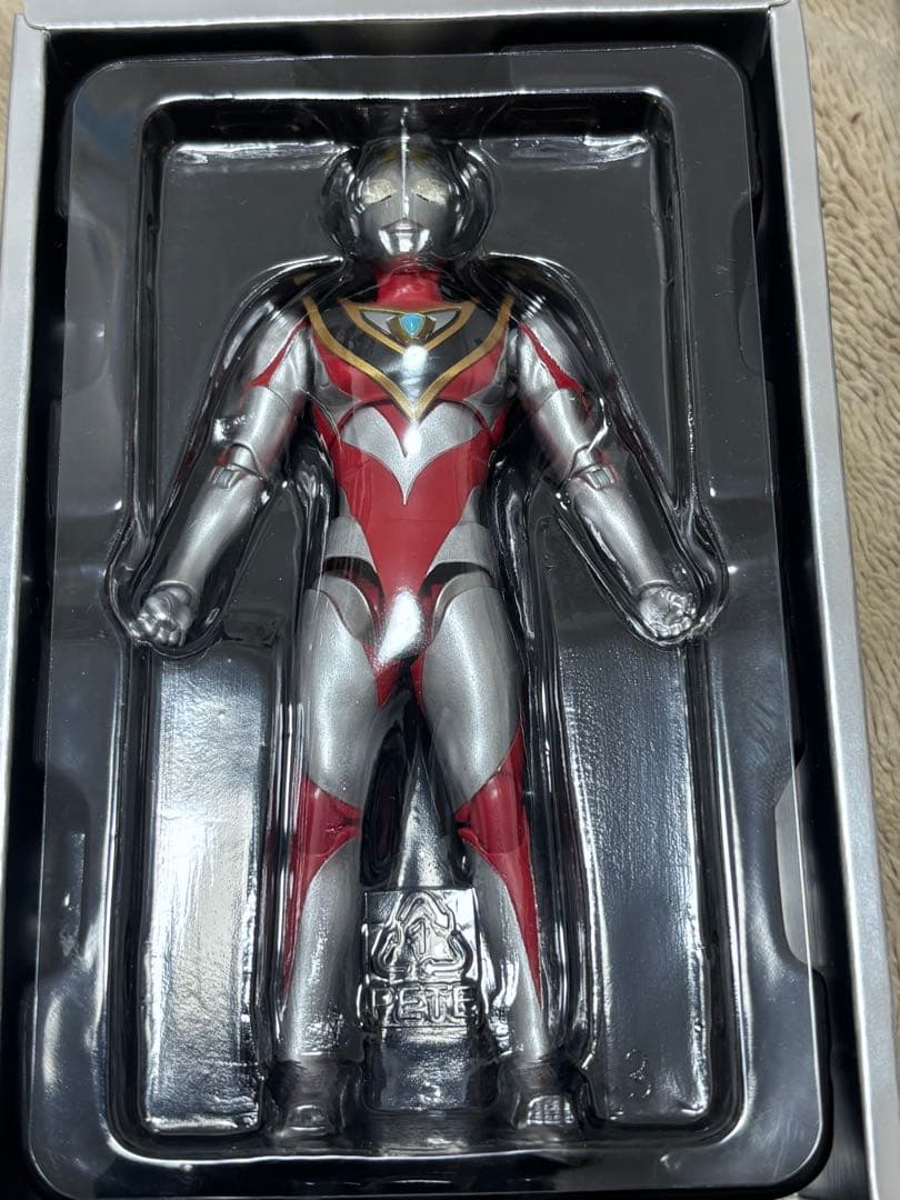 S.H.Figuarts 真骨彫　ウルトラマンガイアV2